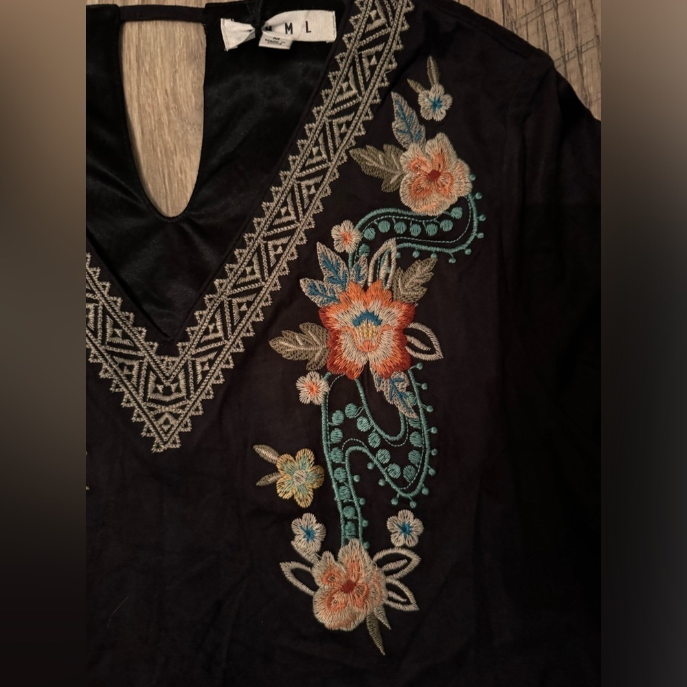 THML Long Sleeve Embroidered faux suede Dress sz Medium boho A00130 - Picture 4 of 13